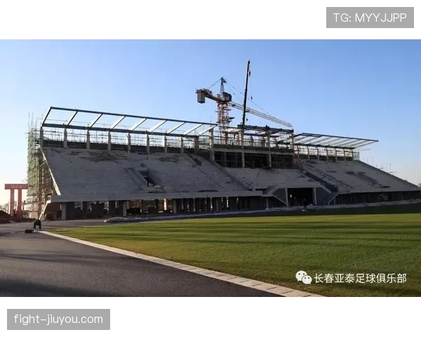 足球比赛中球场尺寸的具体规则与国际标准解析